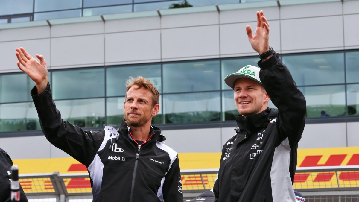 Jenson Button a Nico Hülkenberg před závodem v Silverstone