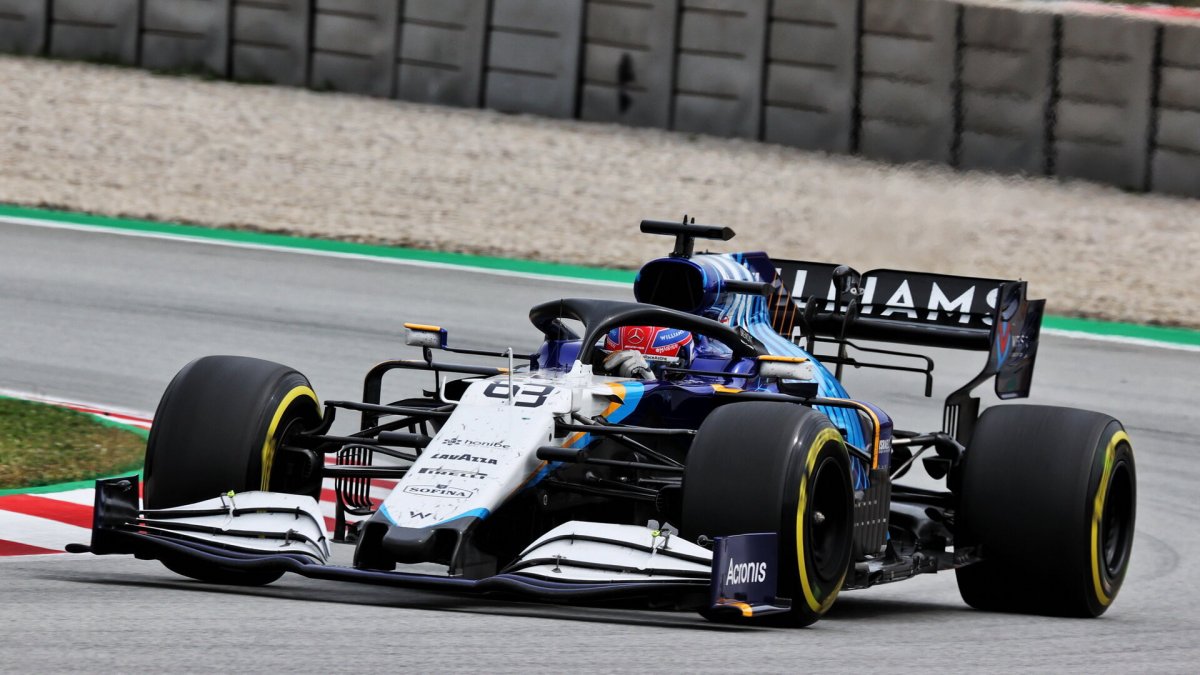 George Russell - závod v Barceloně