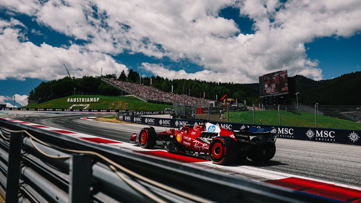 Charles Leclerc v Rakousku.