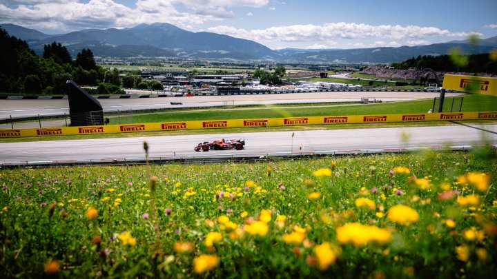 Lewis Hamilton v Rakousku.