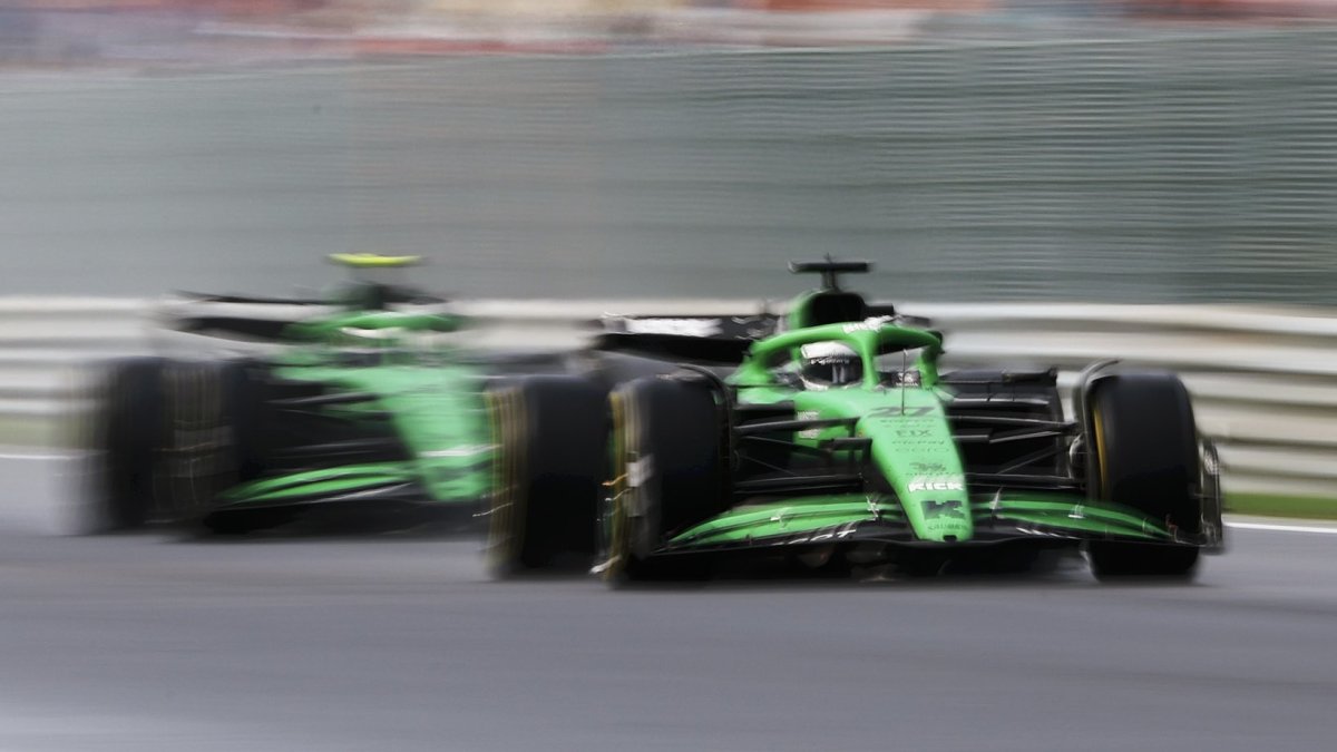 Gabriel Bortoleto a Nico Hülkenberg