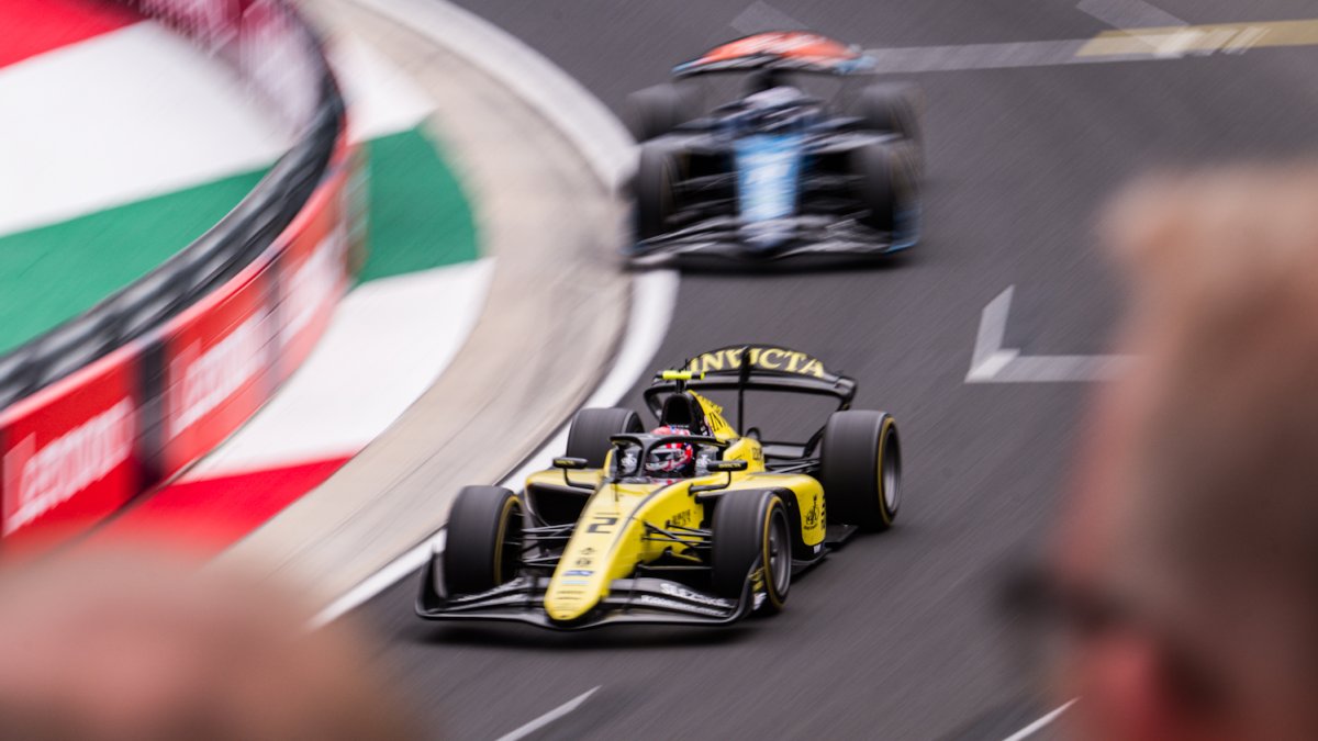 Roman Staněk ve F2 na okruhu Hungaroring (3. srpna 2025).
