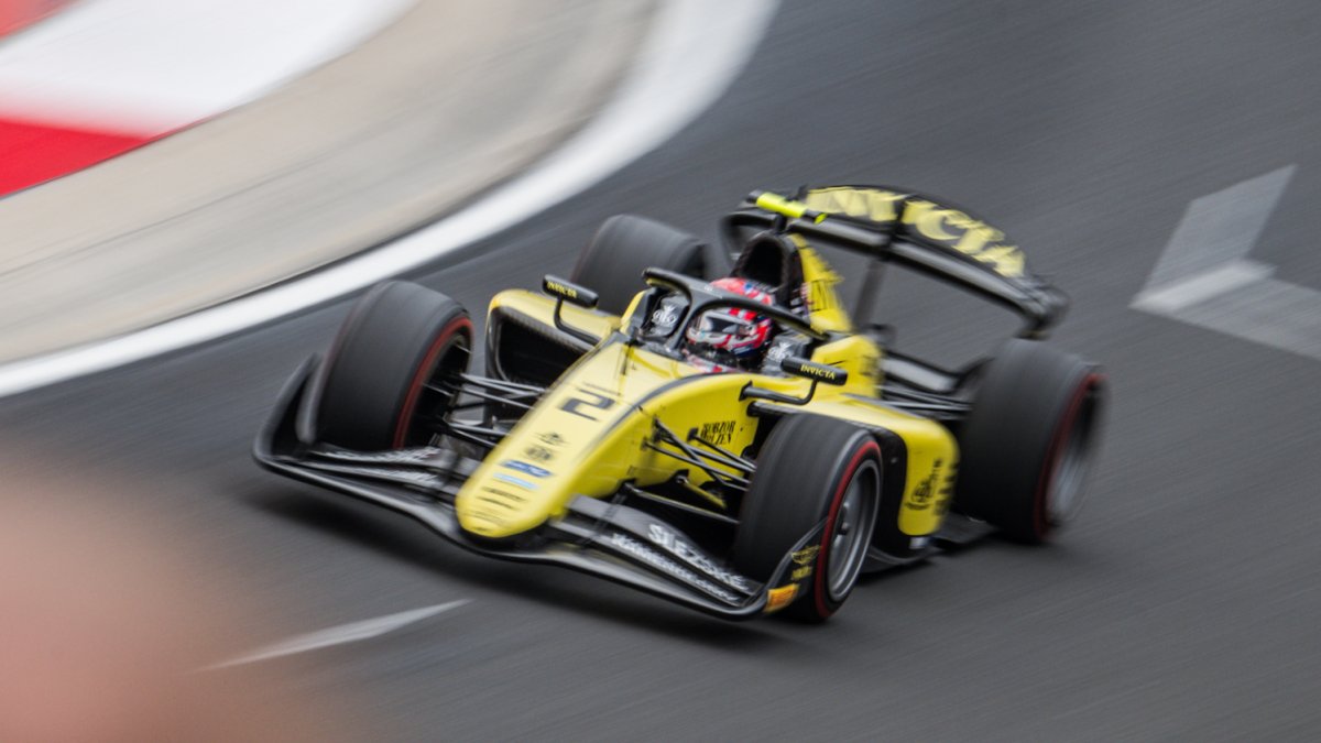 Roman Staněk ve F2 na okruhu Hungaroring (3. srpna 2025).