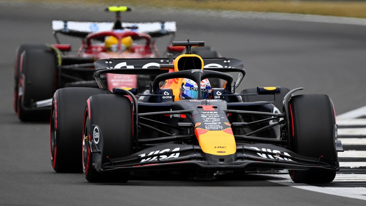 Max Verstappen a Lewis Hamilton