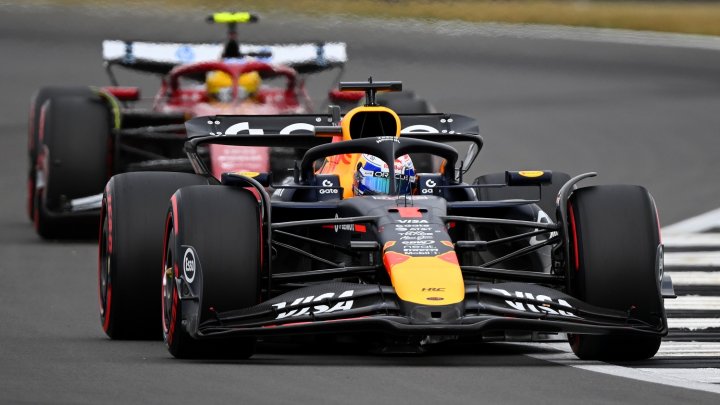 Max Verstappen a Lewis Hamilton
