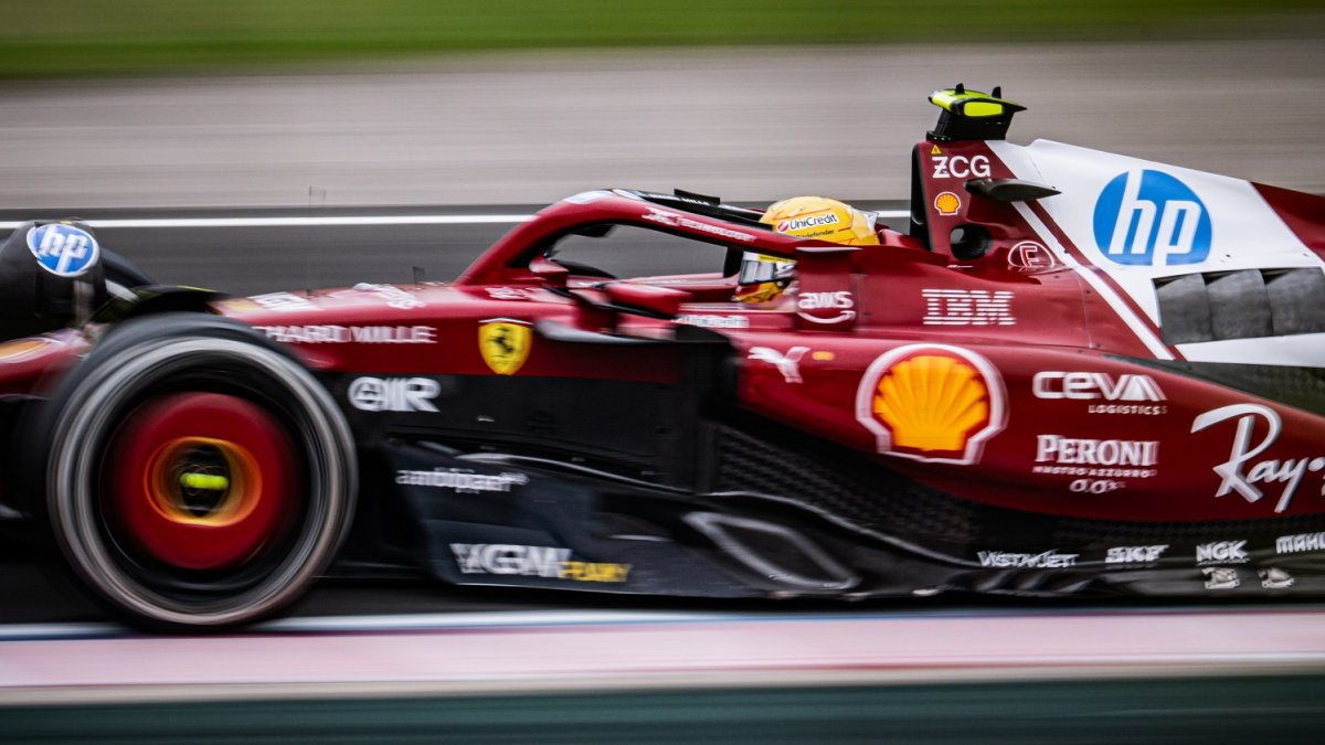 Lewis Hamilton v Maďa