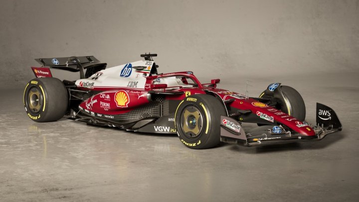 Ferrari představilo speciální lakování na počest 50. výročí prvního titulu Nikiho Laudy