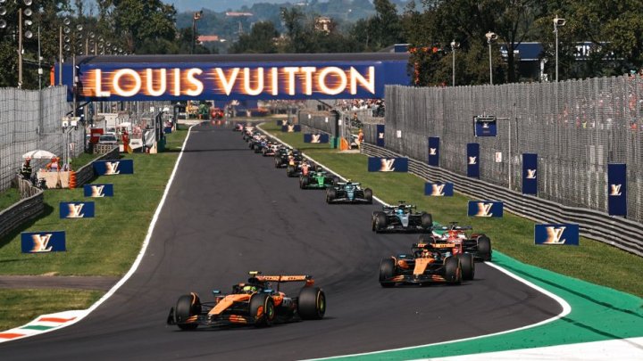 Lando Norris a Oscar Piastri v Monze
