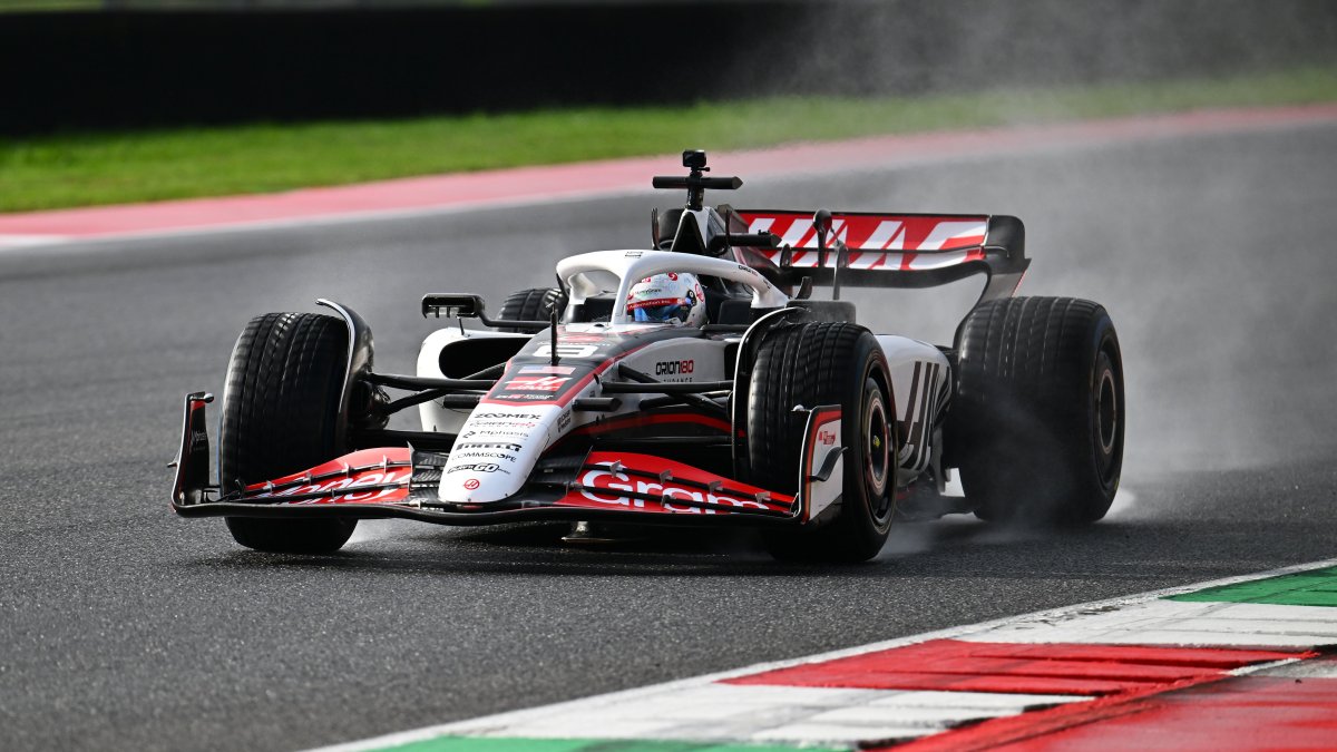 Romain Grosjean při testu  s Haasem v Mugellu
