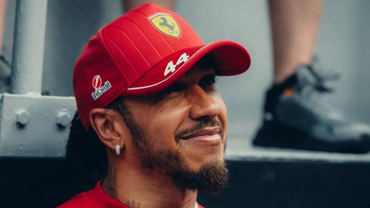 Lewis Hamilton v Singapuru