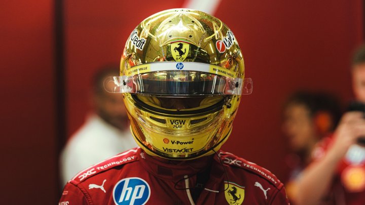 Lewis Hamilton v Singapuru