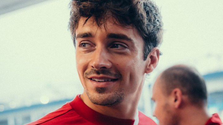 Charles Leclerc v Singapuru
