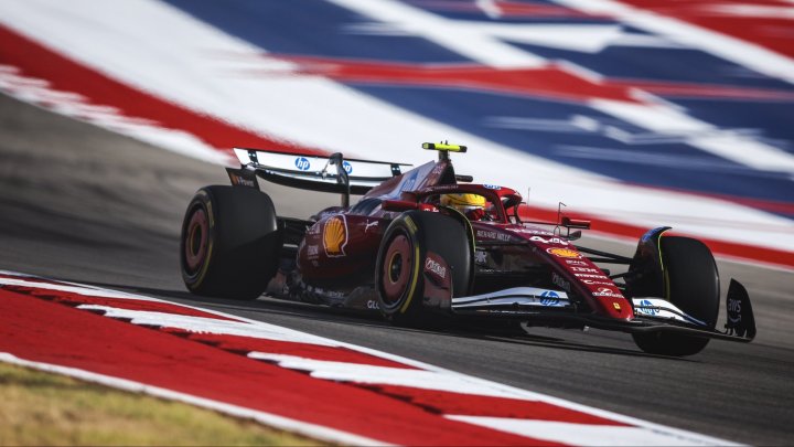 Lewis Hamilton v Austinu
