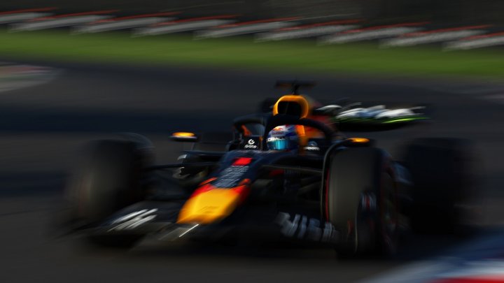 Max Verstappen v Mexiku 2025