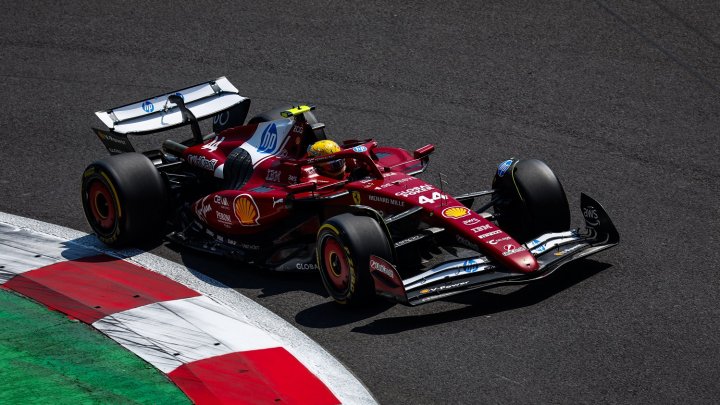 Lewis Hamilton v Mexiku