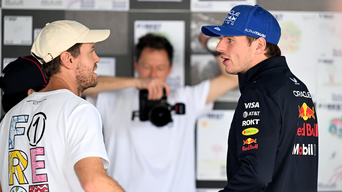 Sebastian Vettel a Max Verstappen