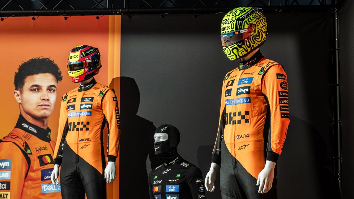 Česká loterijní společnost Allwyn a tým McLaren v pražských Holešovicích oslavily úspěšný rok