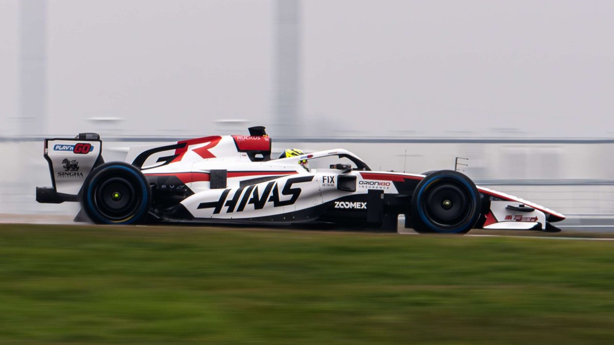 Ollie Bearman v monopostu VF-26