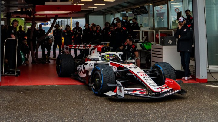 Ollie Bearman v monopostu VF-26