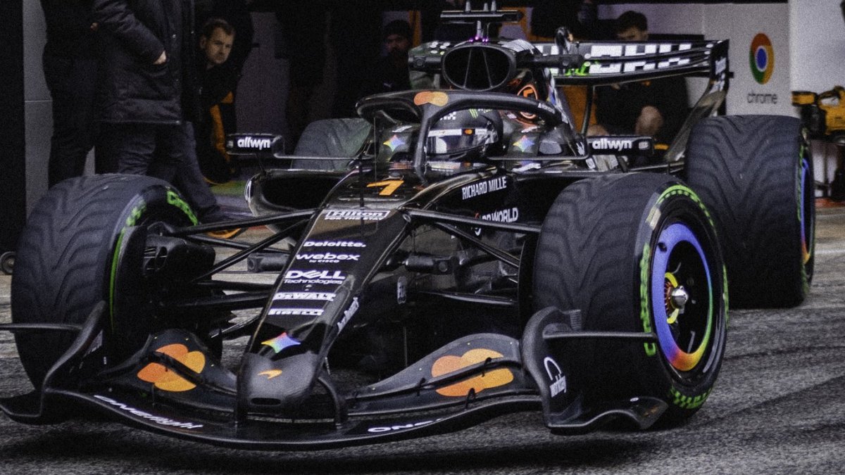 Lando Norris poprvé na dráze s Mclarenem MCL40