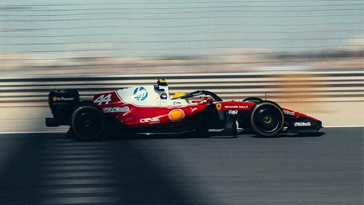 Lewis Hamilton v monopostu SF-26