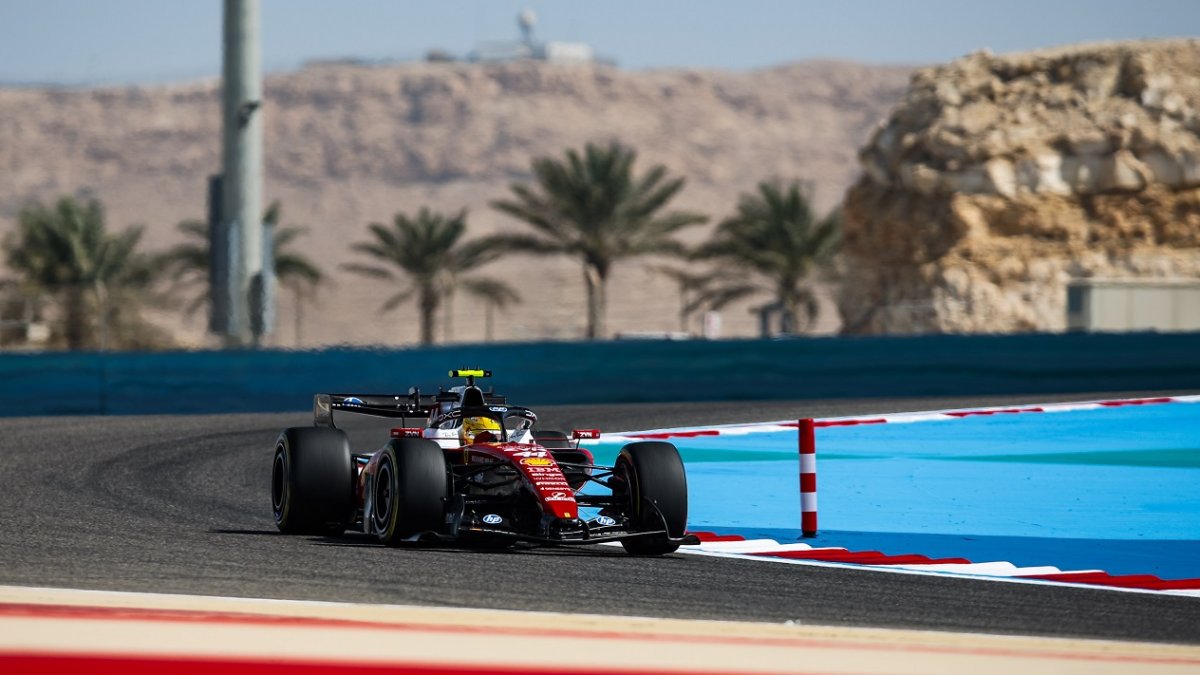 Lewis Hamilton v monopostu SF-26