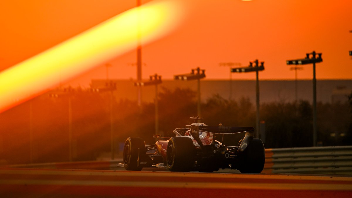Charles Leclerc během posledního dne testů v Bahrajnu