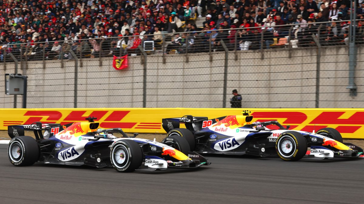 Racing Bulls v souboji v Číně