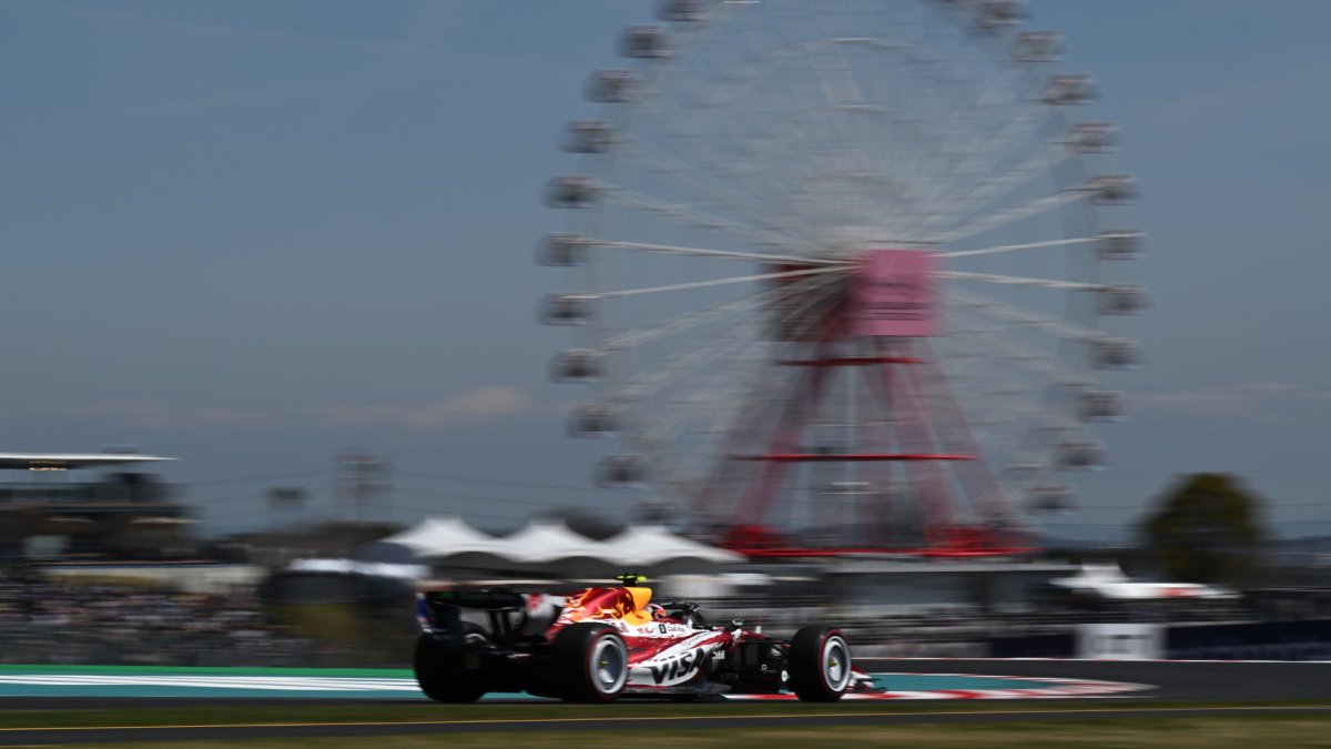 Racing Bulls VCARB 03