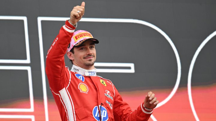 Charles Leclerc na podiu v Japonsku