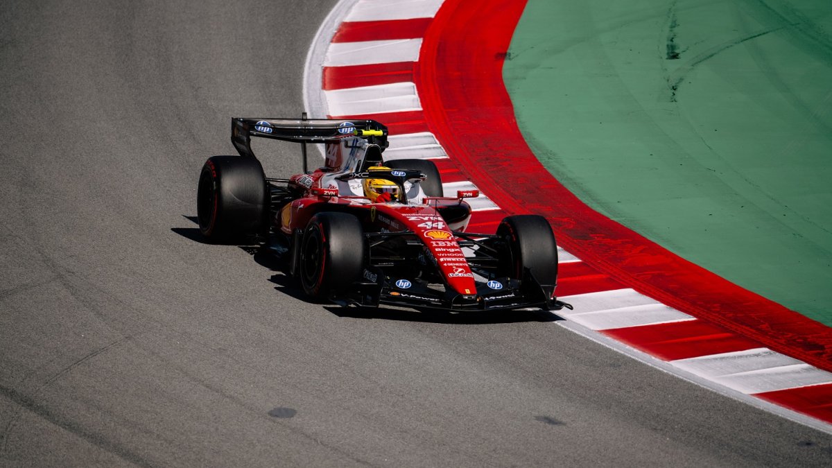 Lewis Hamilton v Barceloně