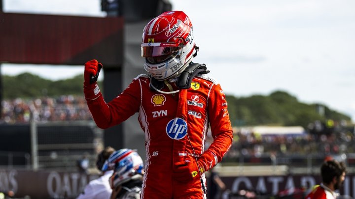 Ferrari během GP Velké Británie 2026