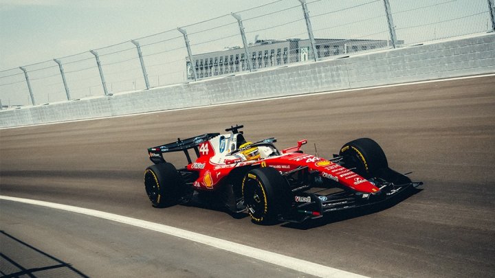 Lewis Hamilton poprvé okruhu Madring