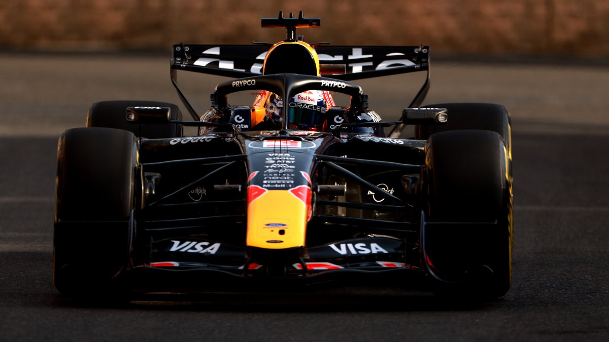 Max Verstappen v Baku