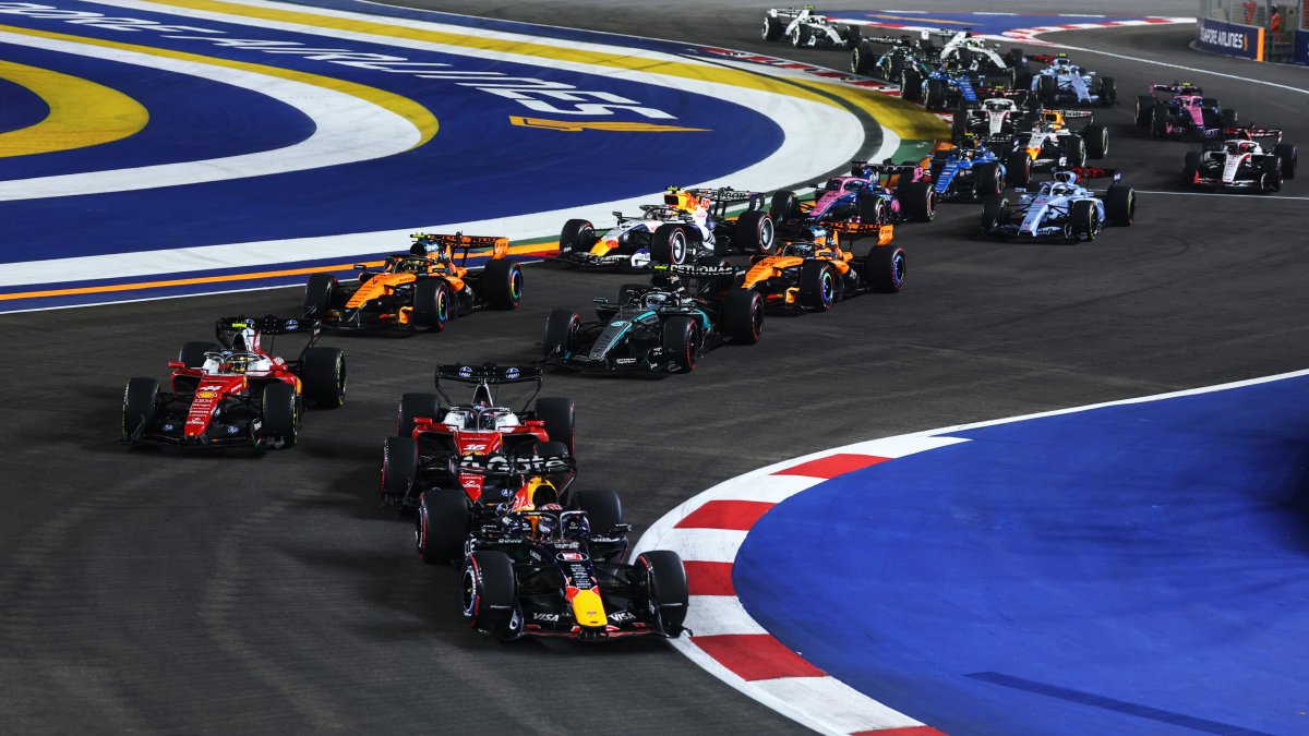Max Verstappen v Singapuru 